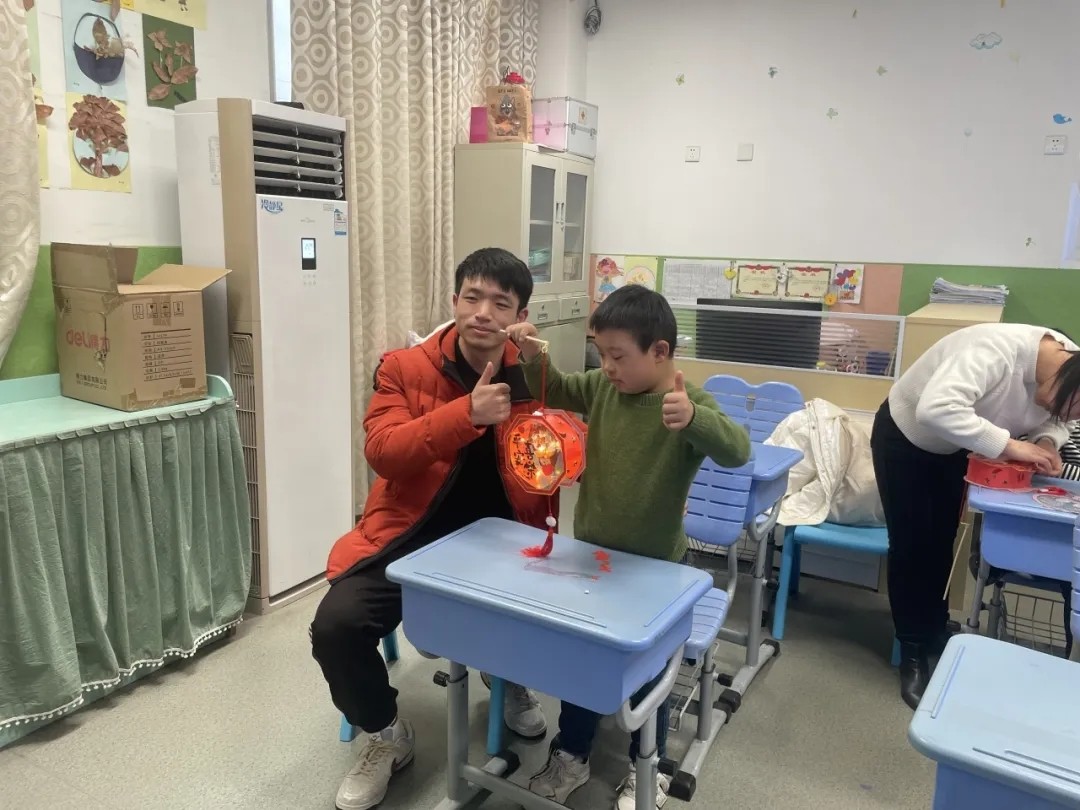齐乐“龙龙”闹元宵——爱心企业伟创力（苏州）有限公司携手特校学生共庆元宵节